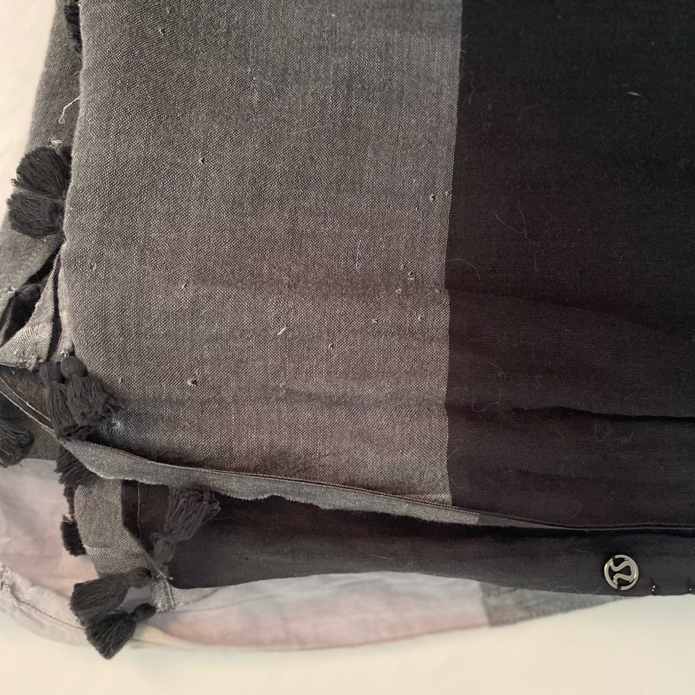 Lulu scarf